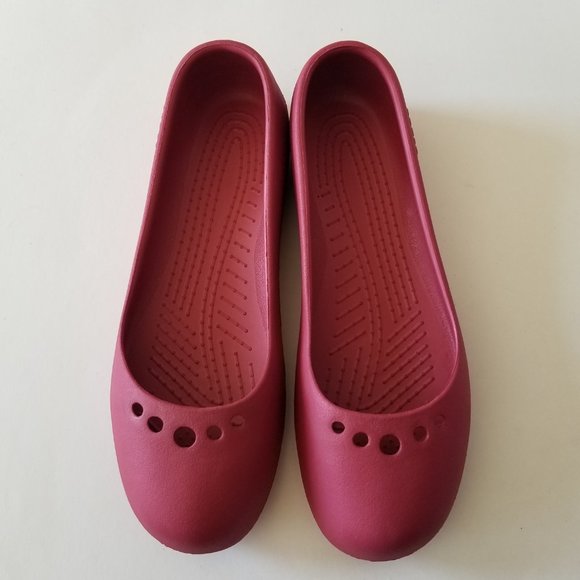 Crocs Red Ballet Flats Rubber Slip-On Shoe  size 9 - Picture 2 of 10